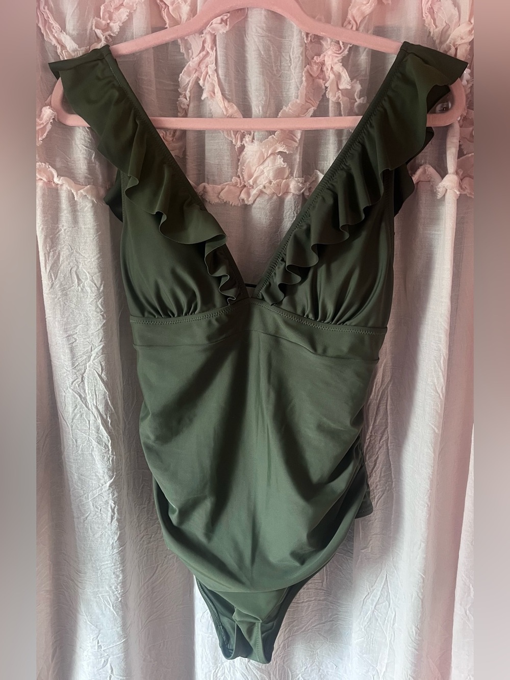 Cupshe Women’s Ruffle V-Neck swimsuit Olive Green